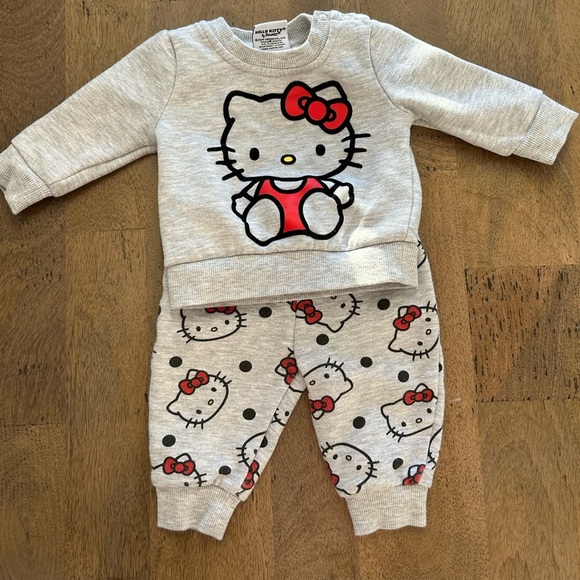 Hello kitty infant set size 6M - Picture 1 of 6